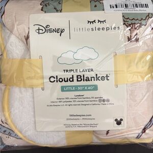 Little Sleepies Disney Triple Layer Mini Cloud Blanket - Pooh